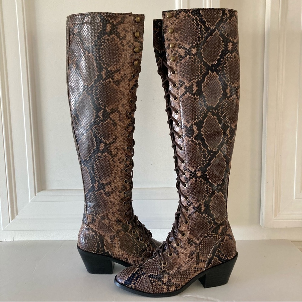 NWT Jeffery Campbell Free People Joe Lace Up OTK Brown Snake Skin Boots Sz 5.5